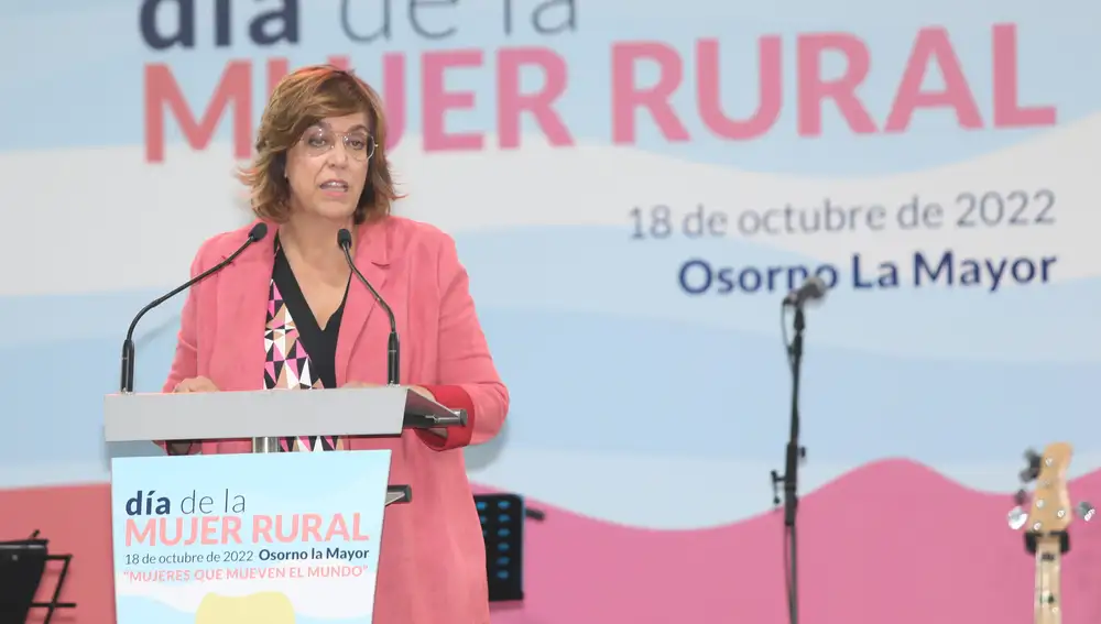 La presidenta de la Diputación de Palencia, Ángeles Armisén, interviene en el acto celebrado en Osorno