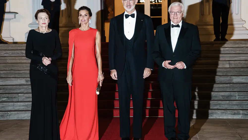 Los Reyes Felipe y Letizia asisten a la cena de gala que han ofrecieron en su honor el presidente de la República Federal, Frank-Walter Steinmeier, y la primera dama, Elke Büdenbender, en el Palacio de Bellevue.