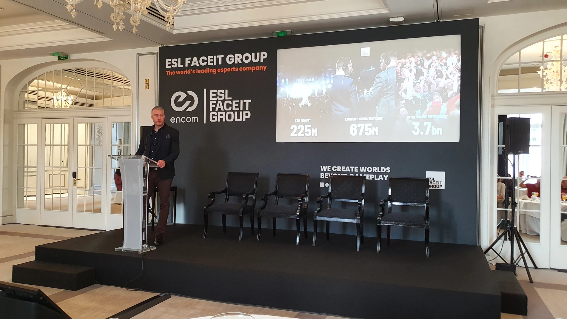 Andreas Jernberg, Head of Sales EU en ESL FACEIT GROUP en la presentación en el Westin Palace