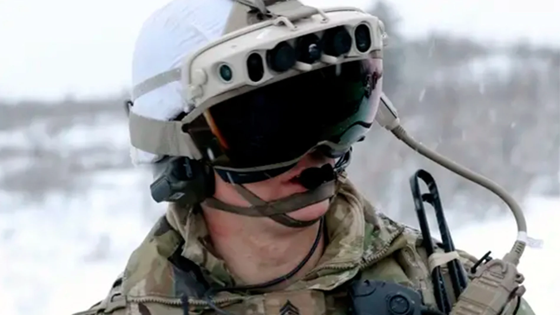 El dispositivo de realidad aumentada IVAS es una versión personalizada para el Ejército estadounidense de las HoloLens de Microsoft.
