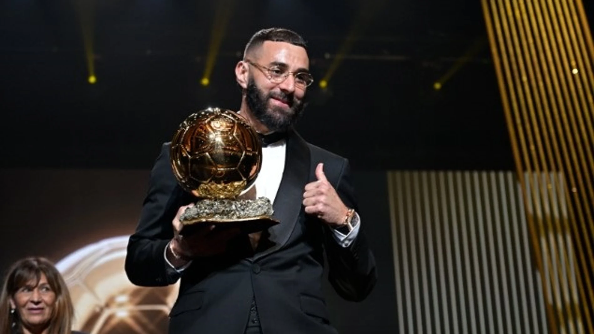 Karim Benzema, feliz con el Balón de Oro
