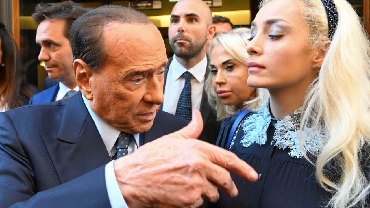 Del «bunga- Bunga» A Ruby: Las Mujeres Del «Caimán» Berlusconi