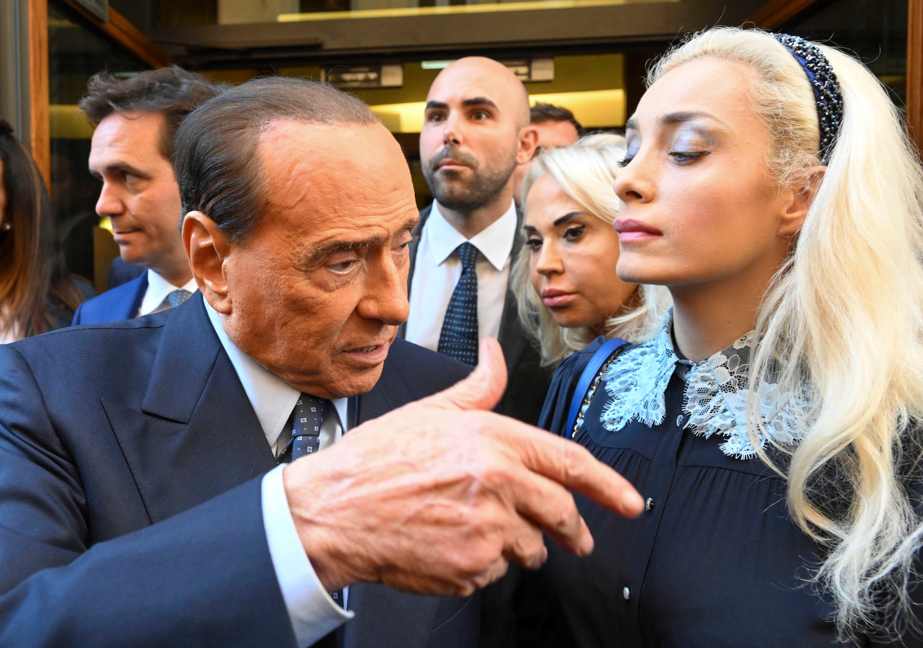 Del «bunga- bunga» a Ruby las mujeres del «Caimán» Berlusconi