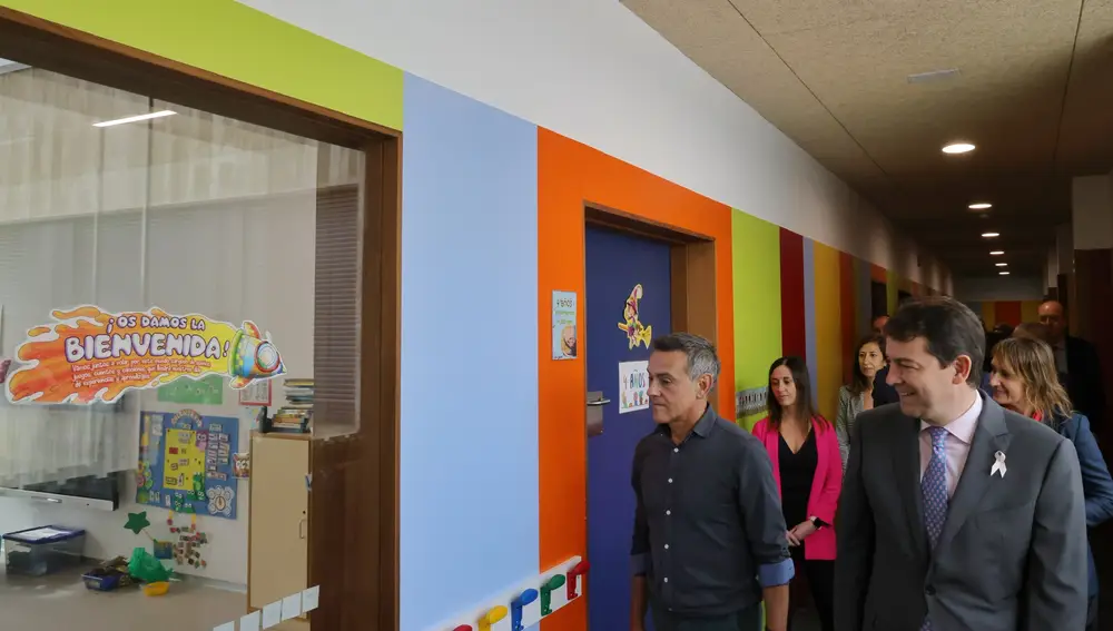 El presidente de la Junta de Castilla y León, Alfonso Fernández Mañueco, visita el nuevo CEIP ‘Isabel de Basilea’