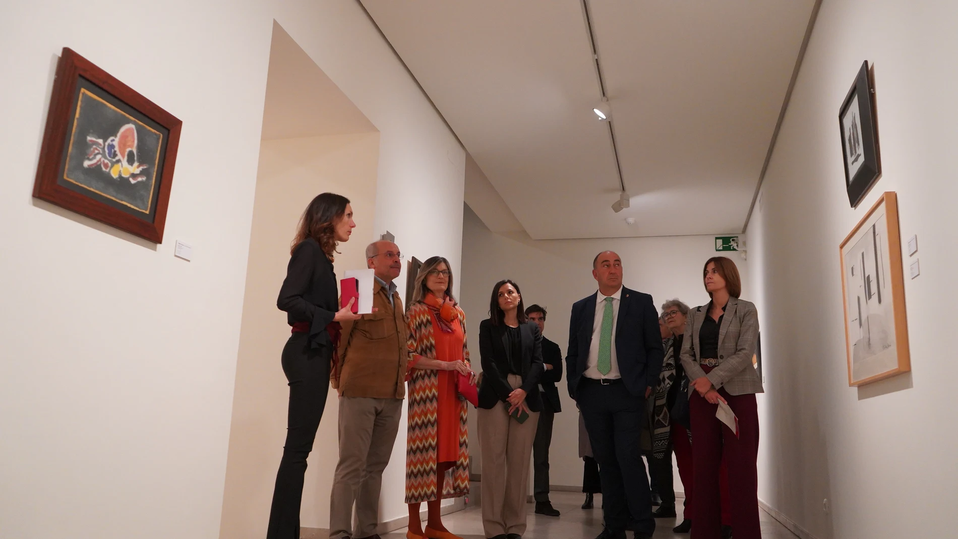 El presidente de la Diputación de Segovia, Miguel Ángel de Vicente, inaugura la exposición
