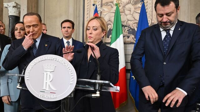 Giorgia Meloni, Matteo Salvini y Silvio Berlusconi tras la reunión con el presidente Sergio Mattarella