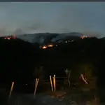 Evacúan el municipio de Bortedo (Burgos) por el incendio originado en Bizkaia