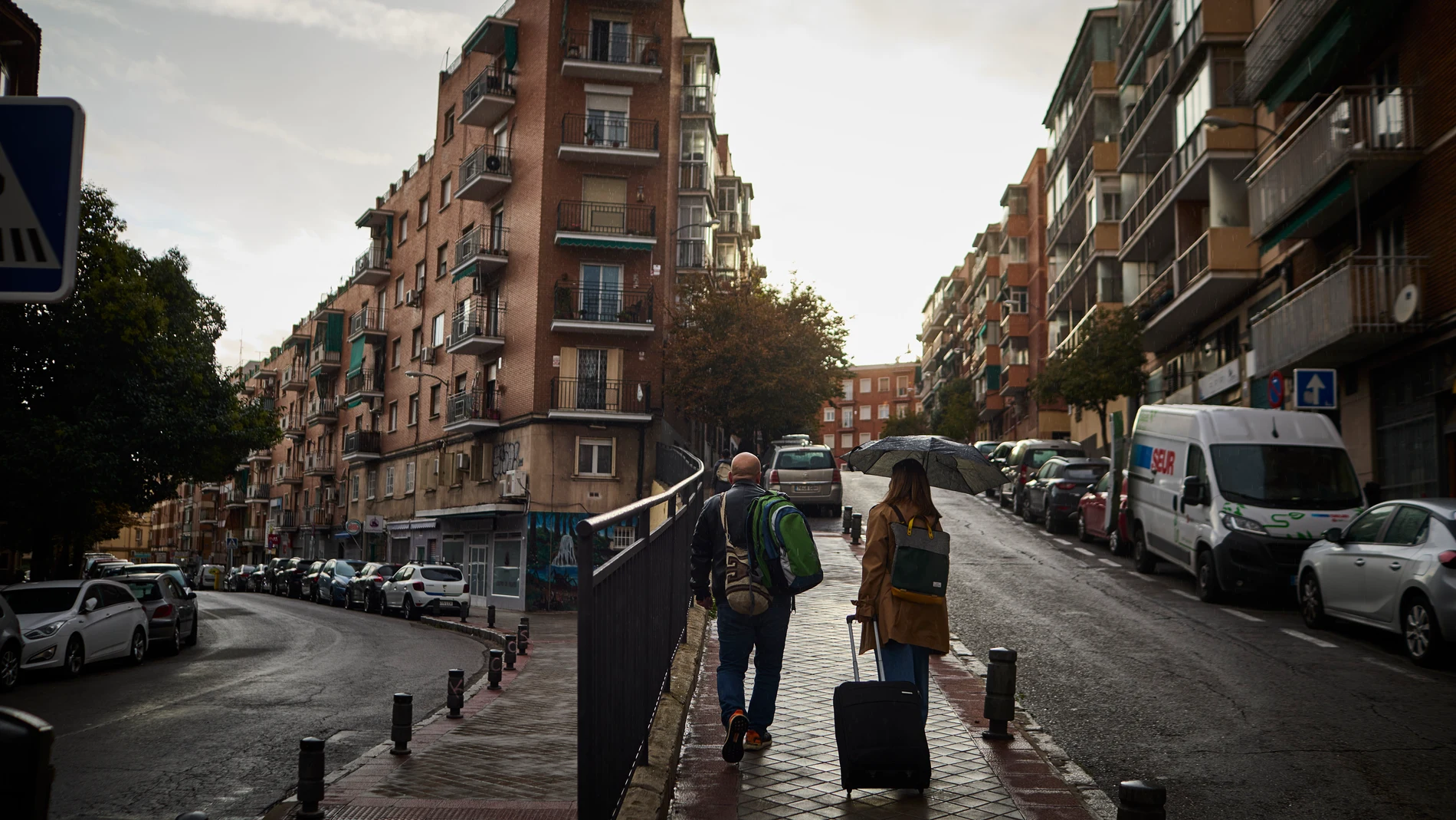 Ambiente en las calles del barrio Puerta del Angel en la capital madrileña.