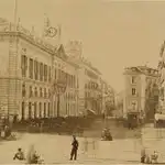 Puerta del Sol con el actual Palacio de Correos