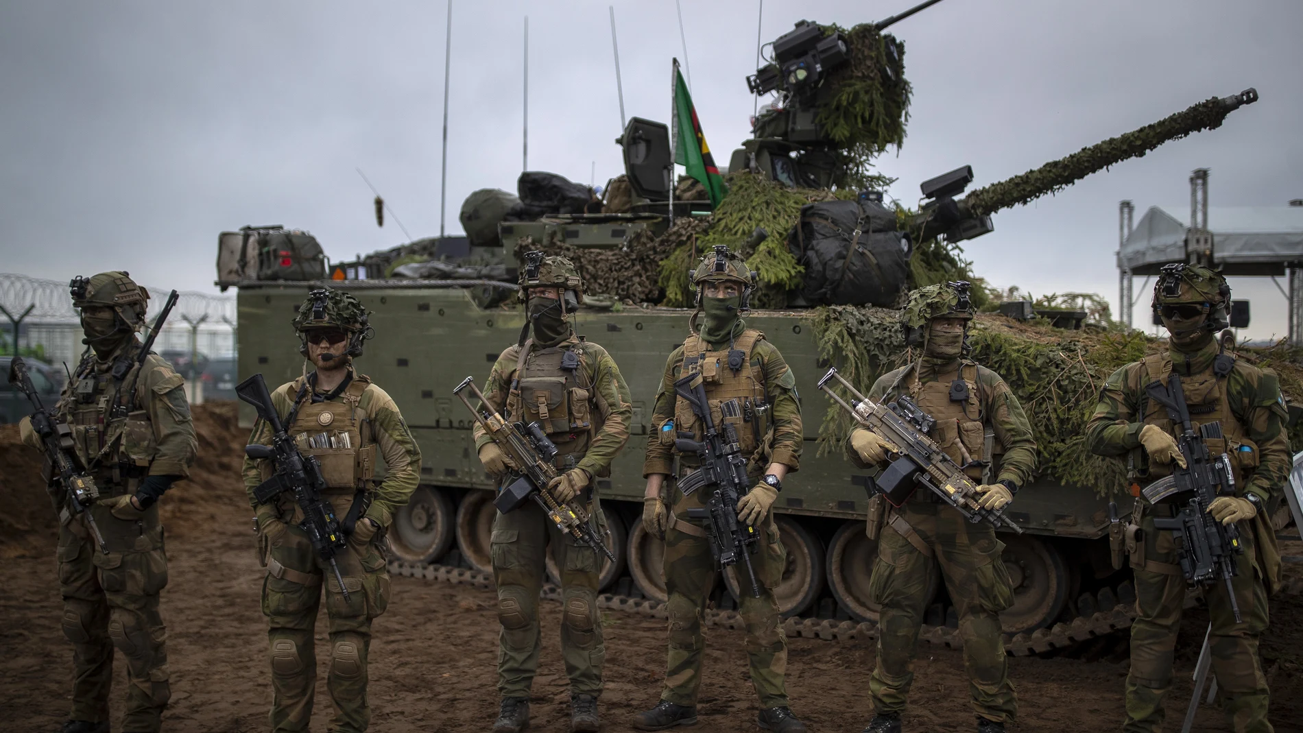 Soldados noruegos participan en un ejercicio militar de la OTAN en un campo de entrenamiento en Pabrade, al norte de la capital Vilna, Lituania