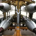 Bombas B-61