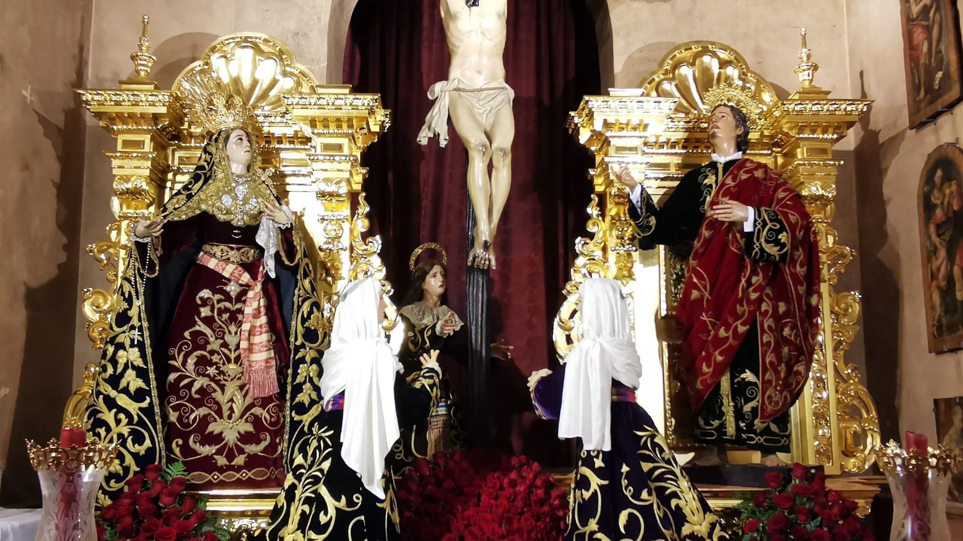 El crucificado de las Siete Palabras, en la capilla que la hermandad ocupa en la parroquia de San Vicente. HDAD.SIETE PALABRAS