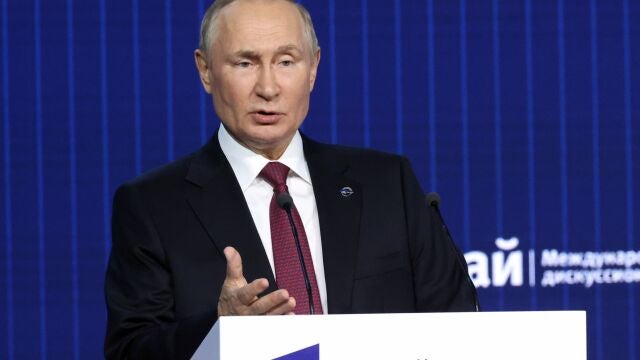 El presidente ruso, Vladimir Putin, habla en la sesión plenaria de la 19ª reunión anual del Club Internacional de Debates Valdai