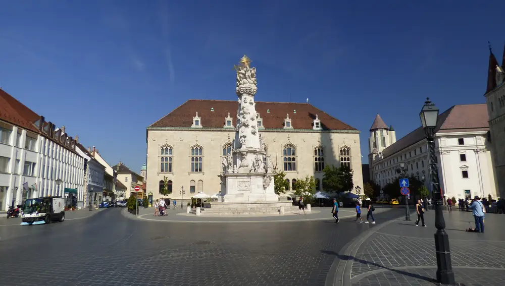 Plaza Santísima Trinidad, Budapest