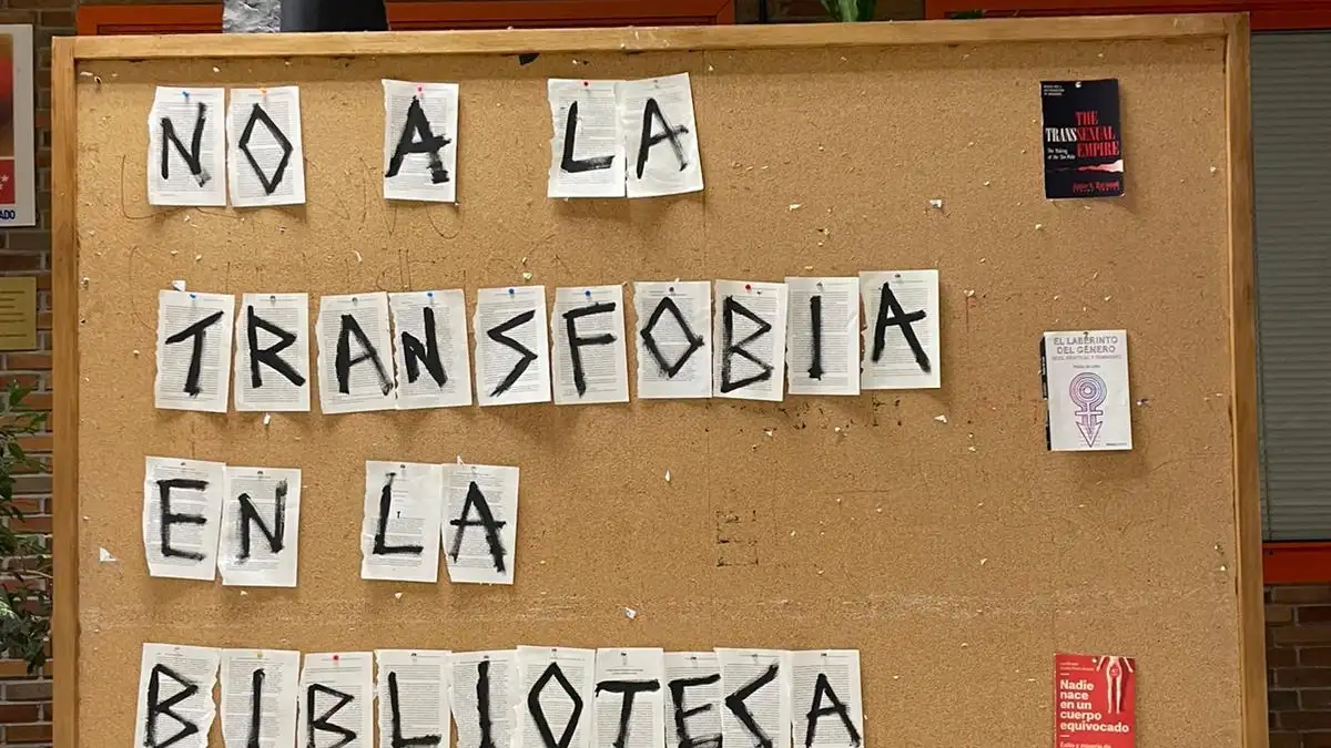 Algunas de las consignas y amenazas, en todo tipo de formato, reivindicadas por la asociación «Trans-MariBiBollo» RQTR