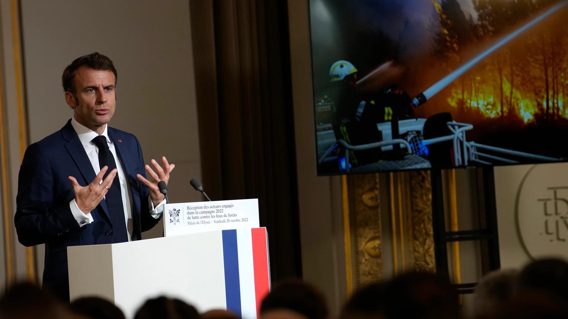 Emmanuel Macron promete acelerar la ayuda militar francesa a Ucrania
