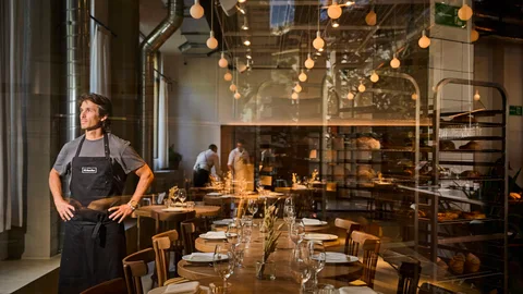 Nino Redruello en el restaurante The Omar, en el Hotel Thompson Hyatt de Europa, en Madrid.