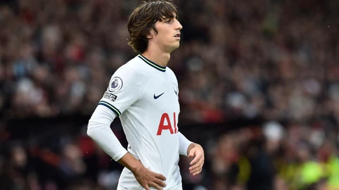 Bryan Gil con el Tottenham.