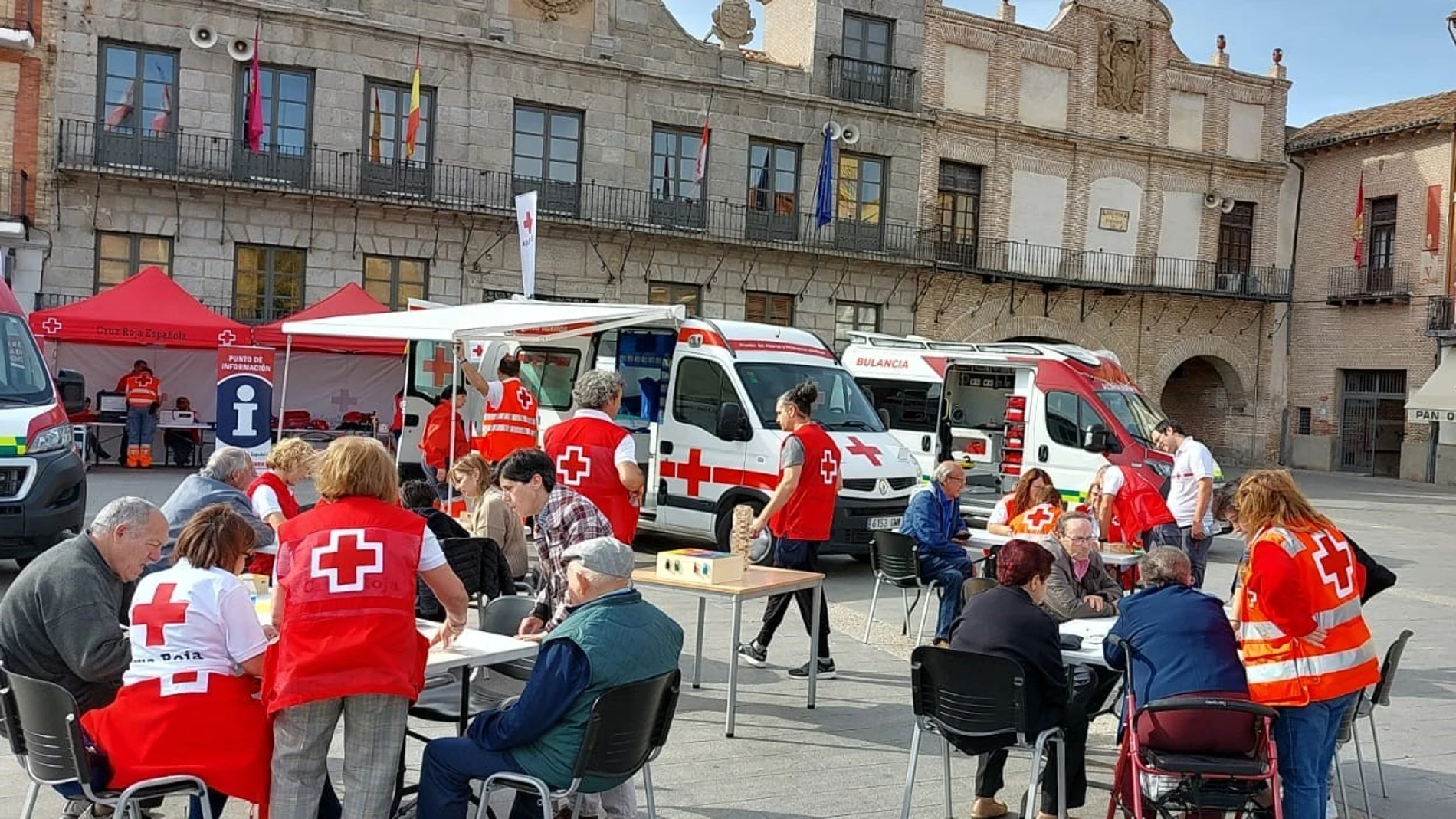 Cruz Roja exhibe en Medina del Campo sus equipos de emergencias