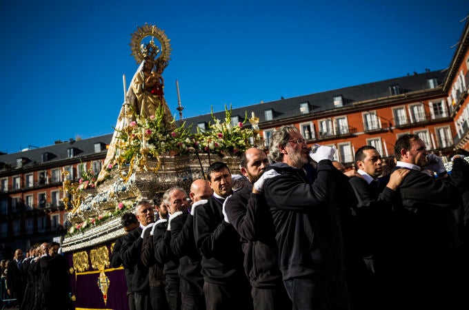 Misa en honor a la Virgen de La Almudena en la Plaza Mayor de Madrid