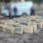 Fardos de hachís interceptados por los agentes en El Puerto de Santa María.