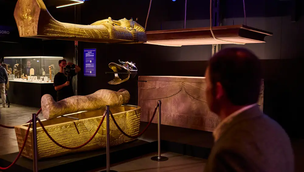 En el recorrido se puede ver una recreación del sarcófago de Tutankamón