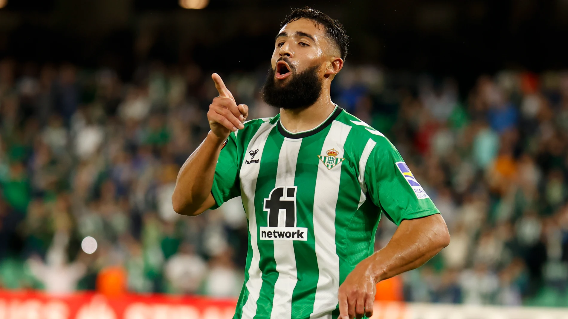 Nabil Fekir será titular con el Betis en el duelo del Villamarín ante el Sevilla