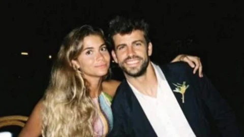 Gerard Piqué y Clara Chía durante una boda celebrada el pasado mes de agosto