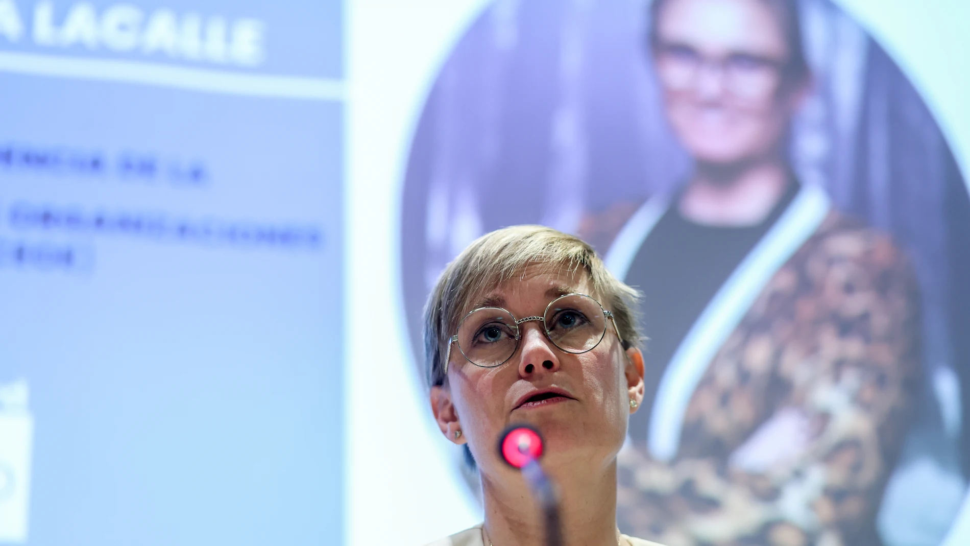 La CEO de Iberboard y vicepresidenta de la patronal catalana Foment del Treball, Virginia Guinda, interviene durante la presentación de su candidatura a la presidencia de la CEOE