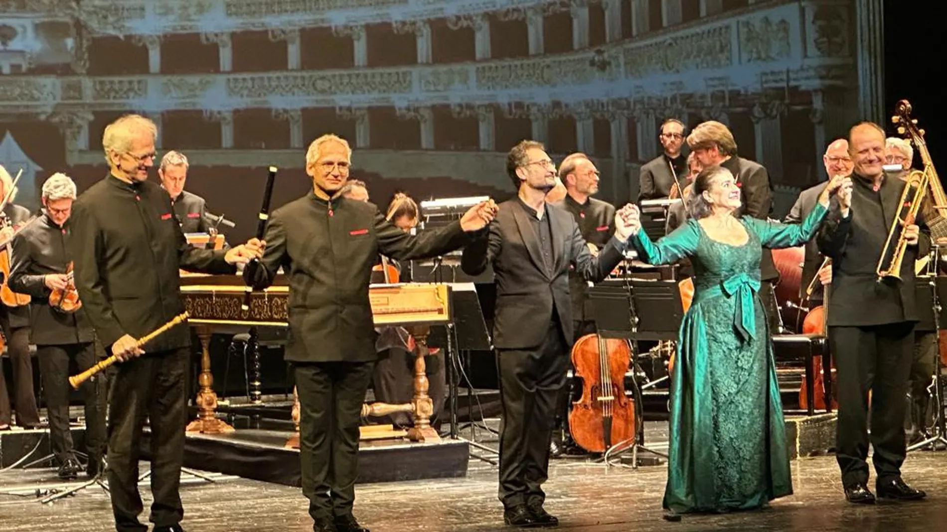 Cecilia Bartoli ovacionada tras finalizar el espectáculo de “Farinelli y su tiempo”