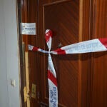 Vista de la vivienda donde una mujer de 69 años fue asesinada por su marido, de 80 años, diagnosticado de Alzheimer