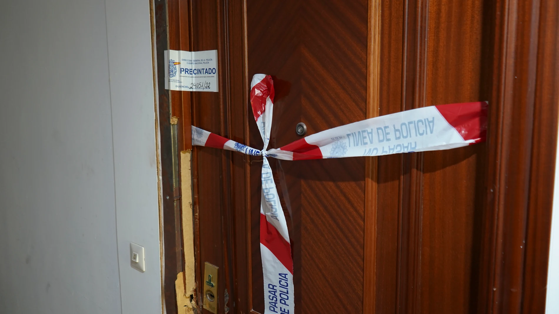 Vista de la vivienda donde una mujer de 69 años fue asesinada por su marido, de 80 años, diagnosticado de Alzheimer