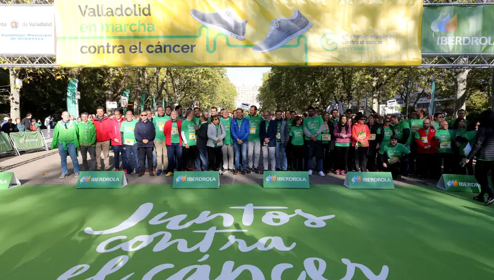 Más de 45.000 personas participan en la XI Marcha 'Valladolid contra el cáncer'
