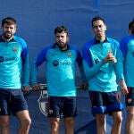 Los jugadores del FC Barcelona, Gerard Piqué, Jordi Alba, Sergio Busquets y Héctor Bellerin