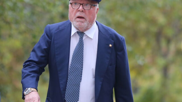El comisario jubilado José Manuel Villarejo a su llegada a la primera sesión de un juicio en la Audiencia Provincial de Madrid, a 8 de noviembre de 2022, en Madrid (España)