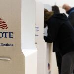 Electores votan en Boise (Idaho)
