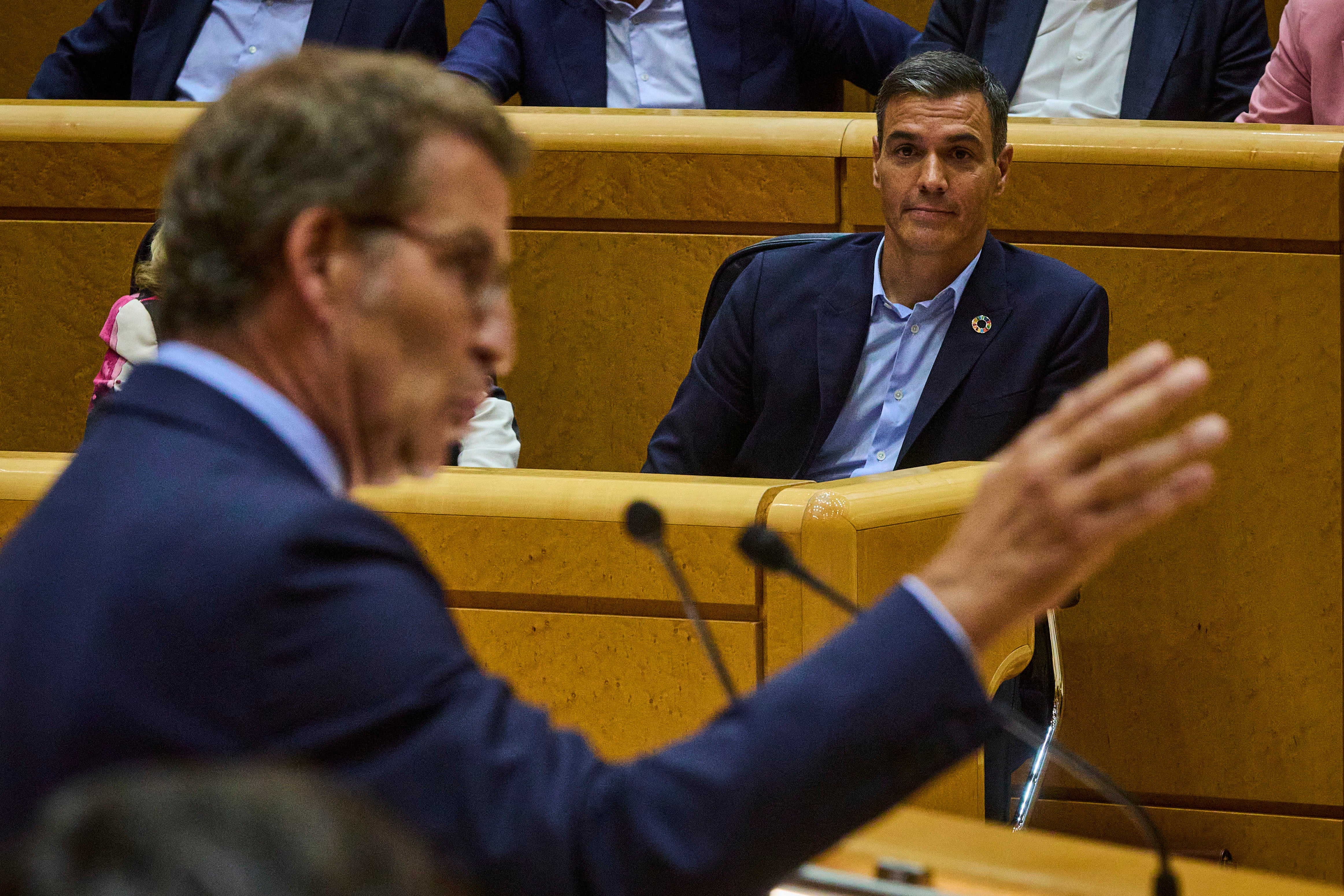 Feijóo y Sánchez, durante un cara a cara en el Senado