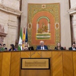 El Presidente del Parlamento Andaluz Jesús Aguirre (2i) da comienzo a la sesión de hoy en el Parlamento de Andalucía