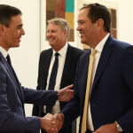 Pedro Sánchez, presidente del Gobierno de España, y Chuck Robbins, presidente y consejero delegado de Cisco, durante su reunión hoy en Madrid