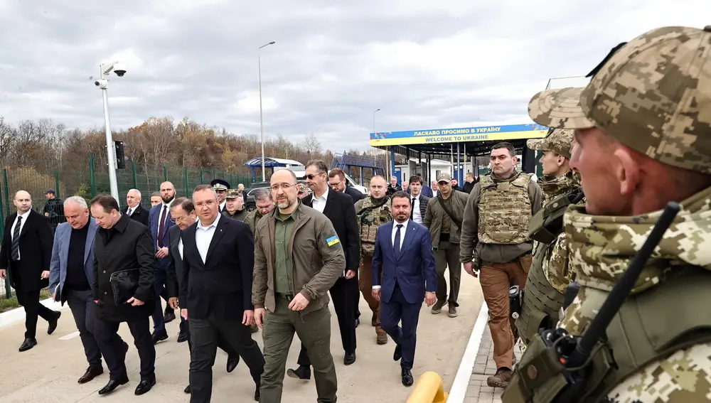 El primer ministro de Rumanía, Nicolae Ciuca y su homólogo ucraniano, Denys Schmyhal, inauguraron el jueves un paso fronterizo entre Rumanía y Ucrania