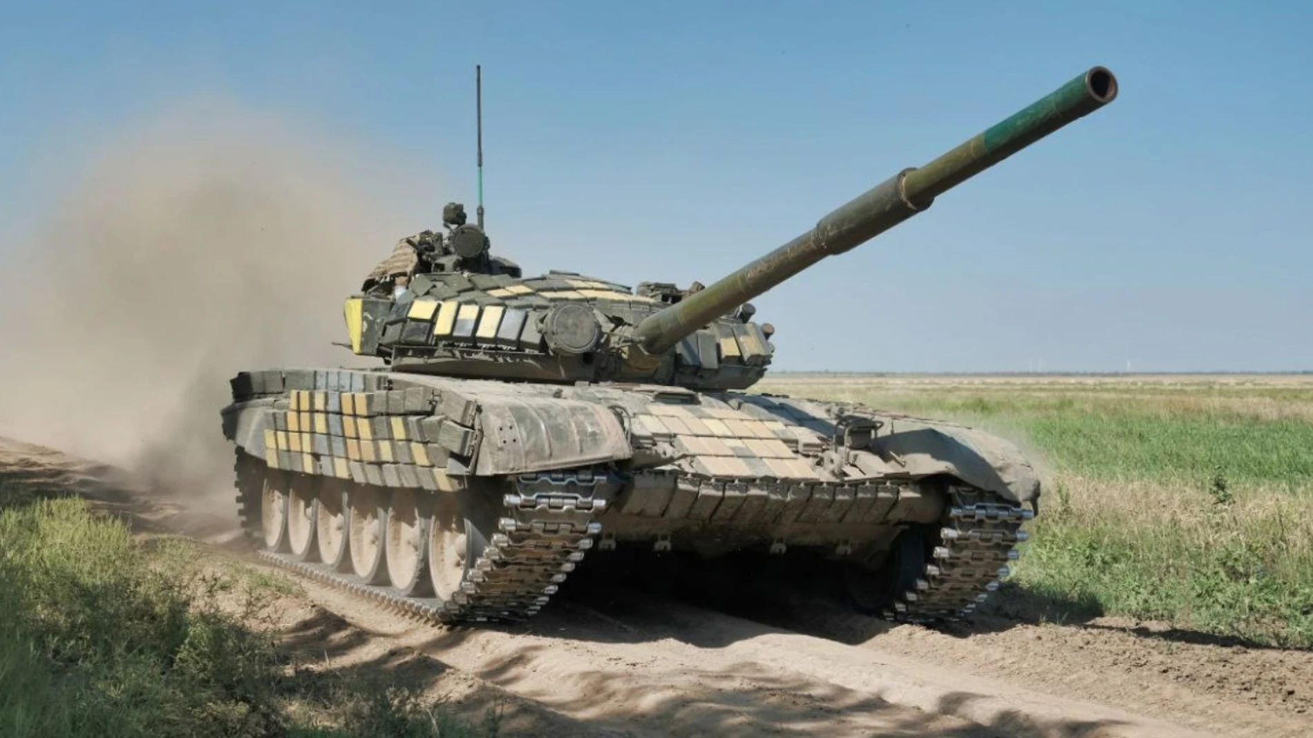 Un tanque T-72B en servicio en las fuerzas armadas ucranianas