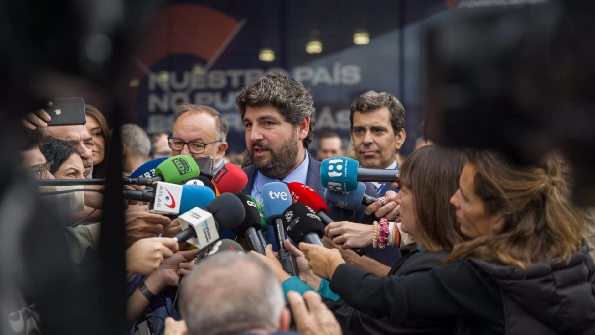 López Miras pide al Gobierno pasar "de las palabras a los hechos" en el Corredor Mediterráneo.