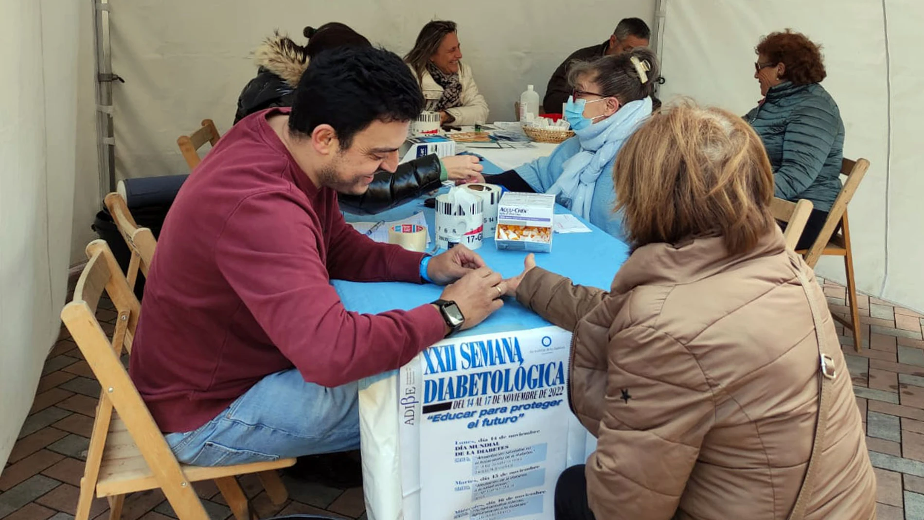 La Asociación de Diabéticos de Benavente (Zamora) detecta 17 posibles casos de diabetes sin diagnosticar entre 307 glucemias realizadas