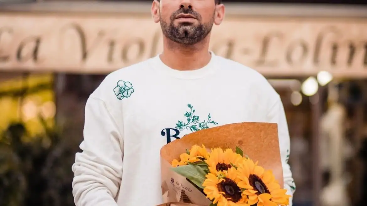 Miguel Ángel Garrido, cuarta generación de la floristería Violeta Lolín