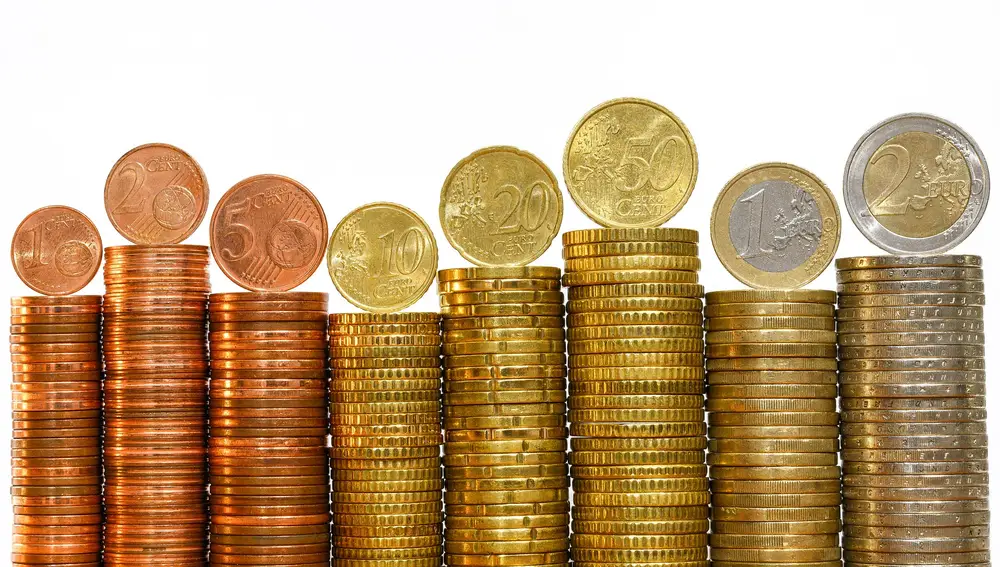 Muchas personas piensan que el canto de las monedas tiene muescas por una simple cuestión estética... pero están muy equivocados | Fuente: Pixabay / Wilfried Wende