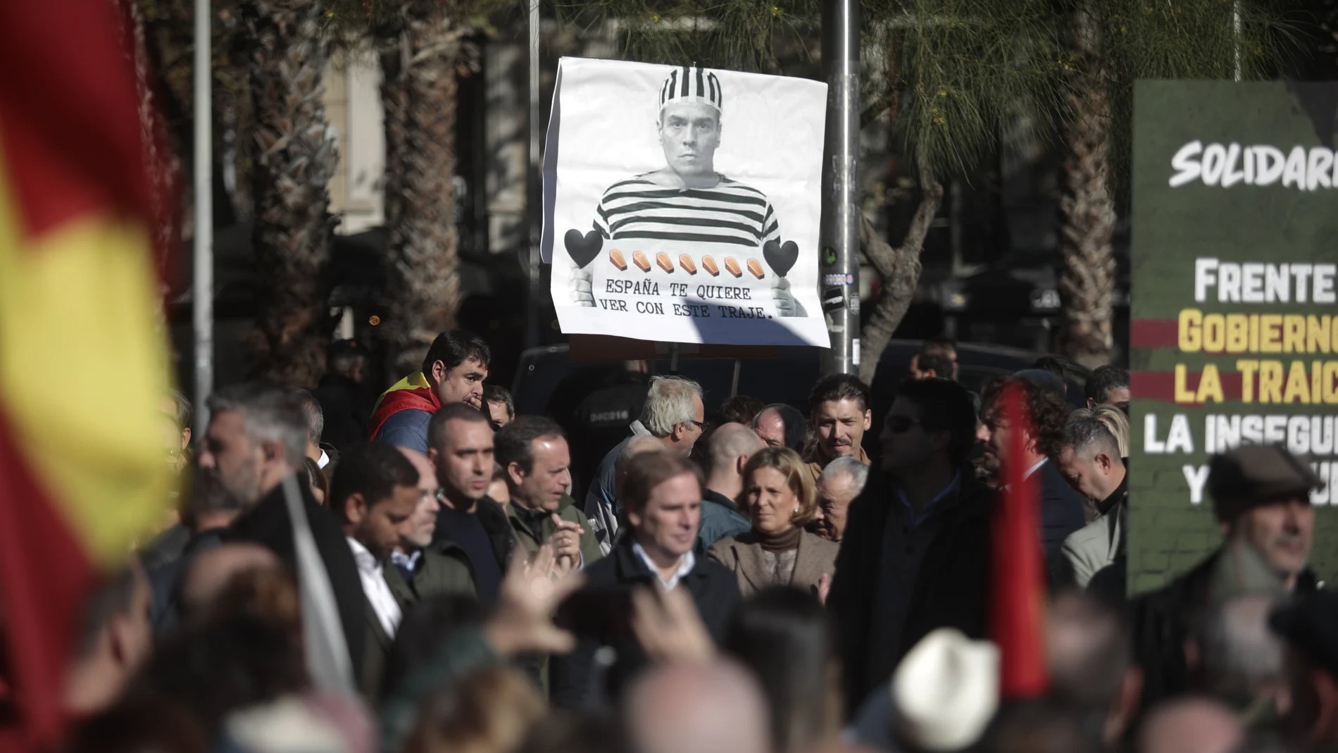 Protesta de Vox frente al Gobierno de Sánchez por su "traición" a España