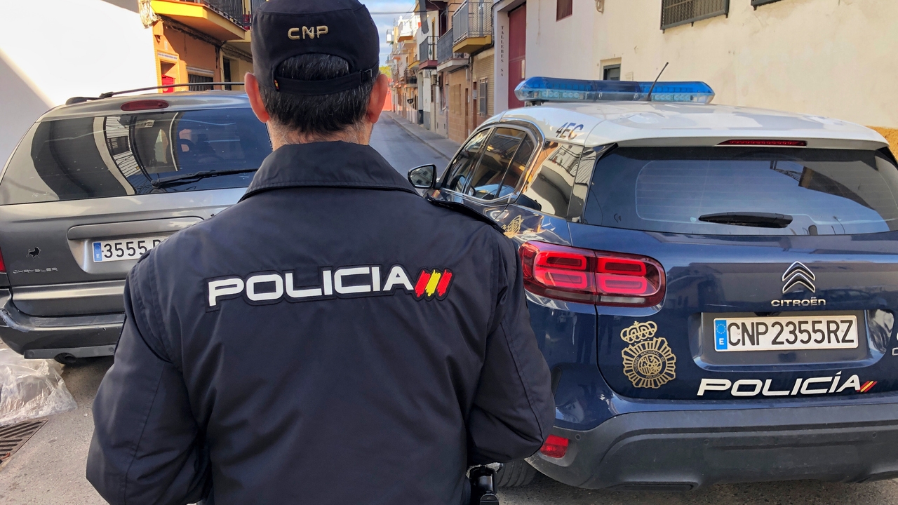 È stato arrestato a Siviglia un uomo accusato di aver abusato sessualmente di minorenne in Italia per nove anni