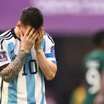Leo Messi se lamenta tras el partido