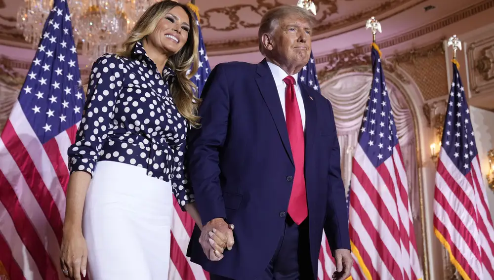 Donald Trump, junto a su esposa Melania, en Mar-a-Lago, el 15 de noviembre