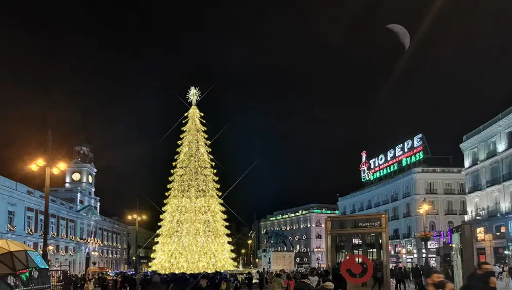 El abeto de la Puerta del Sol es una de las grandes novedades de esta edición